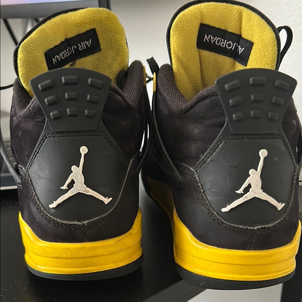 Jordan Black and Yellow Thunders